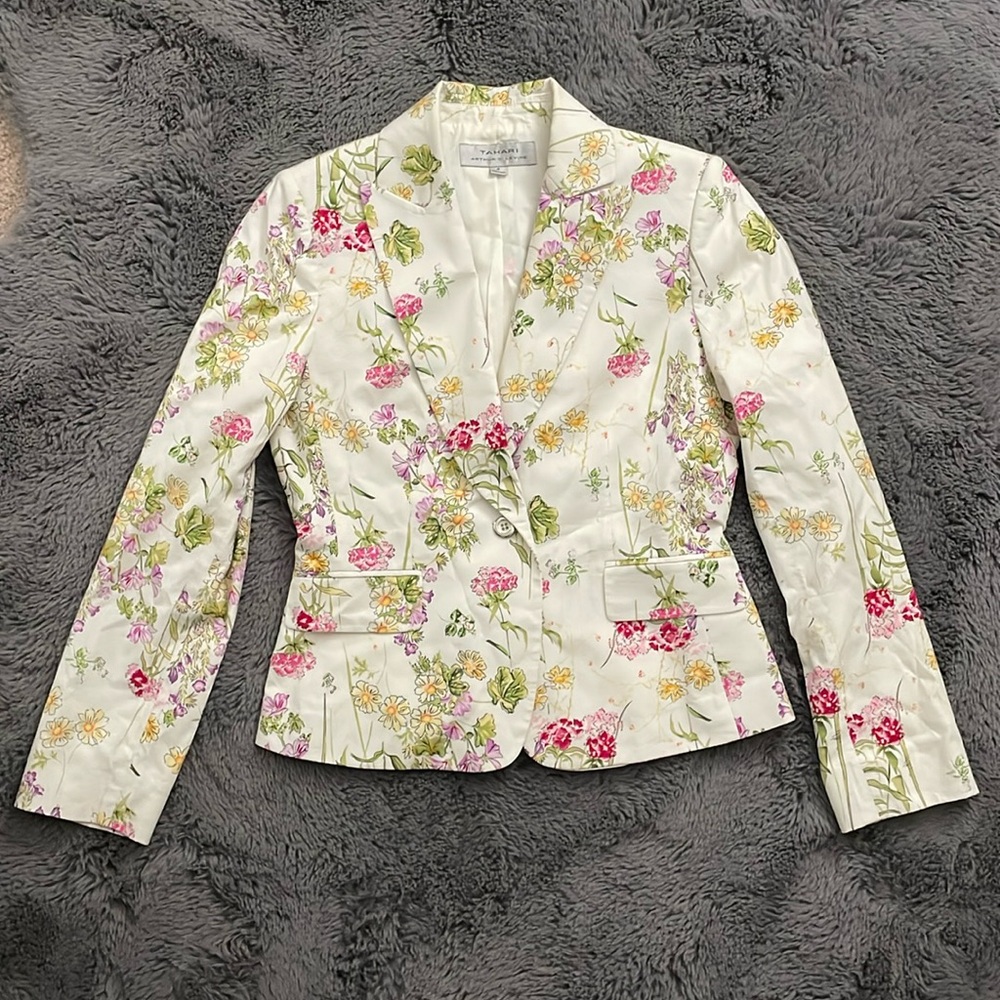 Tahari Arthur S Levine Floral Print Blazer